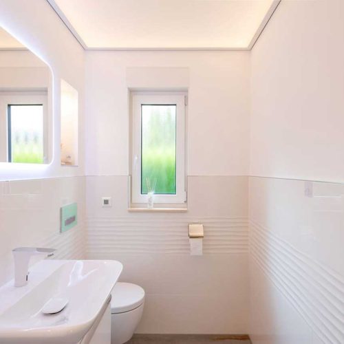 Lichtdecke, hinterleuchtete Decke im Badezimmer, Plameco Siegen